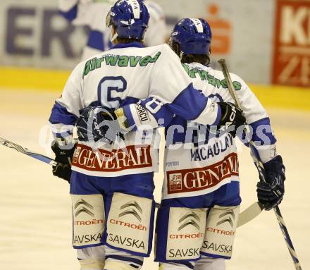 EBEL. Eishockey Bundesliga. EC KAC gegen KHL Medvescak Zagreb. SANDROCK Robby, MACAULAY Kenneth (Zagreb). Klagenfurt, am 3.3.2011.
Foto: Kuess 

---
pressefotos, pressefotografie, kuess, qs, qspictures, sport, bild, bilder, bilddatenbank