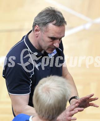 Volleyball AVL. VBL Woerthersee Loewen gegen Hypo Tirol Volleyballteam. Trainer Stefan Chrtiansky (Tirol). Klagenfurt, am 5.3.2011.
Foto: Kuess 
---
pressefotos, pressefotografie, kuess, qs, qspictures, sport, bild, bilder, bilddatenbank