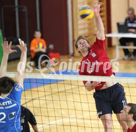 Volleyball AVL. VBL Woerthersee Loewen gegen Hypo Tirol Volleyballteam. Cole Reinholm (Loewen). Klagenfurt, am 5.3.2011.
Foto: Kuess 
---
pressefotos, pressefotografie, kuess, qs, qspictures, sport, bild, bilder, bilddatenbank