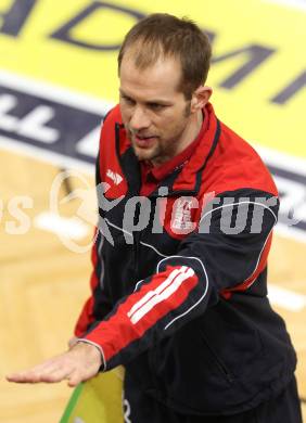 Volleyball AVL. VBL Woerthersee Loewen gegen Hypo Tirol Volleyballteam. Trainer Johann Huber (Loewen). Klagenfurt, am 5.3.2011.
Foto: Kuess 
---
pressefotos, pressefotografie, kuess, qs, qspictures, sport, bild, bilder, bilddatenbank