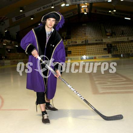 Eishockey. KAC. Raphael Herburger. Klagenfurt, 16.2.2011.
Foto: Kuess
---
pressefotos, pressefotografie, kuess, qs, qspictures, sport, bild, bilder, bilddatenbank