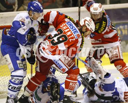 EBEL. Eishockey Bundesliga. KAC gegen KHL Medvescak Zagreb. Shantz Jeff (KAC),Robert Kristan   (Zagreb). Klagenfurt, am 8.3.2011.
Foto: Kuess 

---
pressefotos, pressefotografie, kuess, qs, qspictures, sport, bild, bilder, bilddatenbank