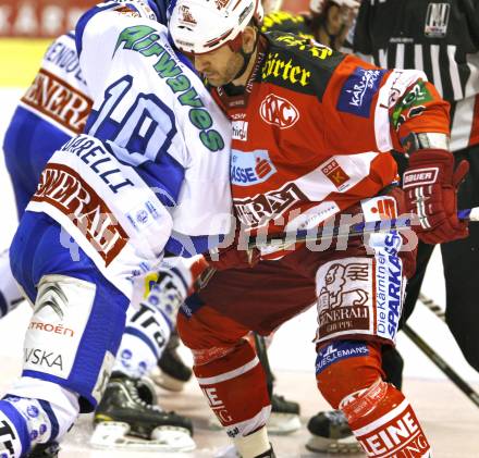 EBEL. Eishockey Bundesliga. KAC gegen KHL Medvescak Zagreb. SHANTZ Jeffery (KAC), GUIDARELLI Thomas (Zagreb). Klagenfurt, am 8.3.2011.
Foto: Kuess 

---
pressefotos, pressefotografie, kuess, qs, qspictures, sport, bild, bilder, bilddatenbank