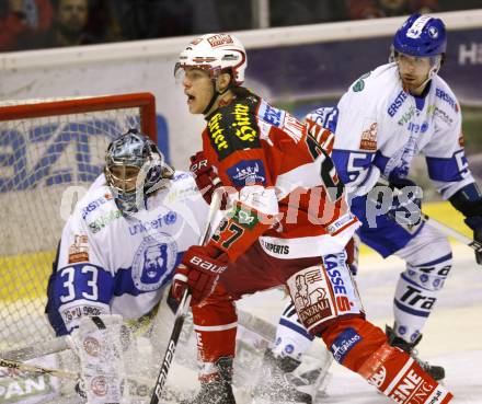 EBEL. Eishockey Bundesliga. KAC gegen KHL Medvescak Zagreb. HUNDERTPFUND Thomas (KAC), KRISTAN Robert (Zagreb). Klagenfurt, am 8.3.2011.
Foto: Kuess 

---
pressefotos, pressefotografie, kuess, qs, qspictures, sport, bild, bilder, bilddatenbank