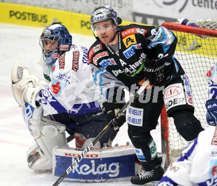 EBEL. Eishockey Bundesliga. EC  VSV gegen EHC LIWEST Linz. Bernhard Starkbaum, (VSV),  Brad Purdie (Linz). Villach, am 8.3.2011.
Foto: Kuess 


---
pressefotos, pressefotografie, kuess, qs, qspictures, sport, bild, bilder, bilddatenbank