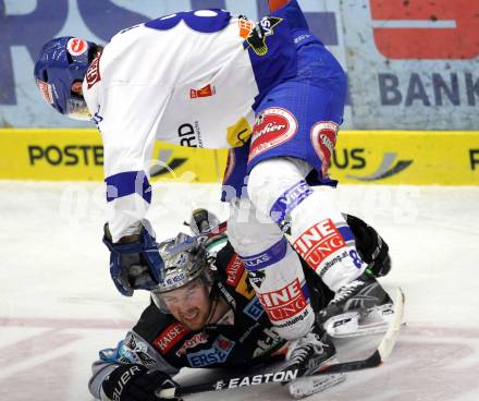 EBEL. Eishockey Bundesliga. EC  VSV gegen EHC LIWEST Linz.  Jonathan Ferland, (VSV), Aaron McKenzie (Linz). Villach, am 8.3.2011.
Foto: Kuess 


---
pressefotos, pressefotografie, kuess, qs, qspictures, sport, bild, bilder, bilddatenbank