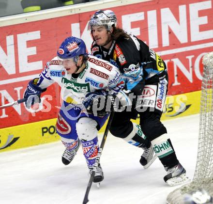 EBEL. Eishockey Bundesliga. EC  VSV gegen EHC LIWEST Linz. Nico Toff,  (VSV), Franklin MacDonald (Linz). Villach, am 8.3.2011.
Foto: Kuess 


---
pressefotos, pressefotografie, kuess, qs, qspictures, sport, bild, bilder, bilddatenbank