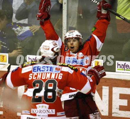 EBEL. Eishockey Bundesliga. KAC gegen KHL Medvescak Zagreb. Jubel Scofield Tyler (KAC). Klagenfurt, am 8.3.2011.
Foto: Kuess 

---
pressefotos, pressefotografie, kuess, qs, qspictures, sport, bild, bilder, bilddatenbank