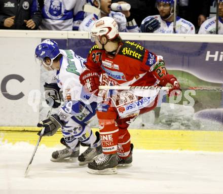 EBEL. Eishockey Bundesliga. KAC gegen KHL Medvescak Zagreb. HUNDERTPFUND Thomas (KAC), KANAET Dominik (Zagreb). Klagenfurt, am 8.3.2011.
Foto: Kuess 

---
pressefotos, pressefotografie, kuess, qs, qspictures, sport, bild, bilder, bilddatenbank