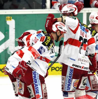 EBEL. Eishockey Bundesliga. EC  VSV gegen KAC.  Torjubel Mike Craig, Sean Brown (KAC). Villach, am 17.3.2011.
Foto: Kuess 


---
pressefotos, pressefotografie, kuess, qs, qspictures, sport, bild, bilder, bilddatenbank