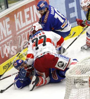 EBEL. Eishockey Bundesliga. EC  VSV gegen KAC. Joshua Langfeld, Derek Damon, (VSV), Sean Brown  (KAC). Villach, am 17.3.2011.
Foto: Kuess 


---
pressefotos, pressefotografie, kuess, qs, qspictures, sport, bild, bilder, bilddatenbank