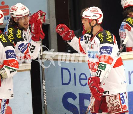 EBEL. Eishockey Bundesliga. EC  VSV gegen KAC. Torkjubel Mike Craig, Christoph Brandner (KAC). Villach, am 17.3.2011.
Foto: Kuess 


---
pressefotos, pressefotografie, kuess, qs, qspictures, sport, bild, bilder, bilddatenbank