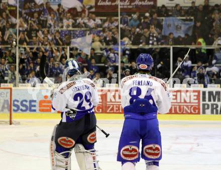 EBEL. Eishockey Bundesliga. KAC gegen VSV. Bernhard Starkbaum, Jonathan Ferland, Fans  (VSV). Klagenfurt, am 20.3.2011.
Foto: Kuess 

---
pressefotos, pressefotografie, kuess, qs, qspictures, sport, bild, bilder, bilddatenbank