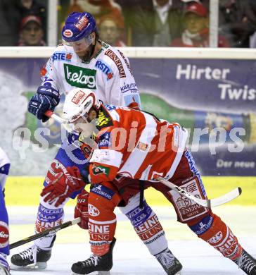 EBEL. Eishockey Bundesliga. KAC gegen VSV. Stephan Geier, (KAC), Tomaz Razingar (VSV). Klagenfurt, am 20.3.2011.
Foto: Kuess 

---
pressefotos, pressefotografie, kuess, qs, qspictures, sport, bild, bilder, bilddatenbank