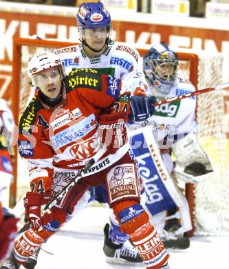 EBEL. Eishockey Bundesliga. KAC gegen VSV. Dieter Kalt, (KAC), Stefan Bacher (VSV). Klagenfurt, am 20.3.2011.
Foto: Kuess 

---
pressefotos, pressefotografie, kuess, qs, qspictures, sport, bild, bilder, bilddatenbank