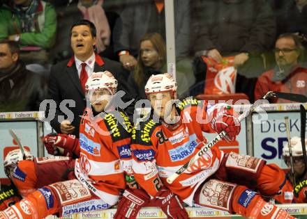 EBEL. Eishockey Bundesliga. KAC gegen VSV. Hager Gregor, Craig Mike, Manny Viveiros (KAC). Klagenfurt, am 20.3.2011.
Foto: Kuess 

---
pressefotos, pressefotografie, kuess, qs, qspictures, sport, bild, bilder, bilddatenbank