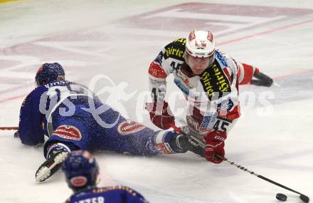 EBEL. Eishockey Bundesliga. VSV gegen KAC. Greg Kuznik (VSV), David Schuller (KAC). Villach, am 22.3.2011.
Foto: Kuess
---
pressefotos, pressefotografie, kuess, qs, qspictures, sport, bild, bilder, bilddatenbank