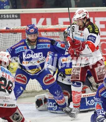 EBEL. Eishockey Bundesliga. VSV gegen KAC. Greg Kuznik (VSV), Tyler Spurgeon (KAC). Villach, am 22.3.2011.
Foto: Kuess
---
pressefotos, pressefotografie, kuess, qs, qspictures, sport, bild, bilder, bilddatenbank