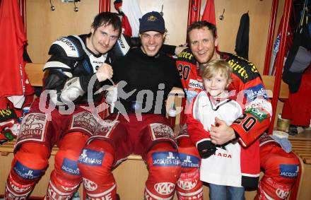 EBEL. Eishockey Bundesliga. KAC gegen VSV. David Schuller, Thomas Hundertpfund, Mike Craig (KAC). Klagenfurt, am 24.3.2011.
Foto: Kuess 

---
pressefotos, pressefotografie, kuess, qs, qspictures, sport, bild, bilder, bilddatenbank