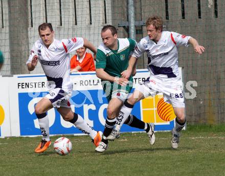 Fussball Regionalliga. SAK gegen Weiz. Christian Dlopst, Christian Samitsch (SAK), Igor Novakovic (Weiz). Klagenfurt, am 26.3.2011.
Foto: Kuess
---
pressefotos, pressefotografie, kuess, qs, qspictures, sport, bild, bilder, bilddatenbank