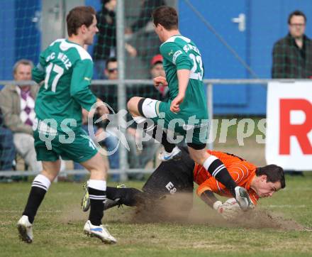 Fussball Regionalliga. SAK gegen Weiz. Marcel Reichmann (SAK), Gerald Hack, Patrick Riegler (Weiz). Klagenfurt, am 26.3.2011.
Foto: Kuess
---
pressefotos, pressefotografie, kuess, qs, qspictures, sport, bild, bilder, bilddatenbank