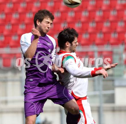 Fussball. Regionalliga. SK Austria Klagenfurt gegen FC Wels. Matthias Wrienz, (Klagenfurt), Aldin Sarhatlic  (Wels). Klagenfurt, 27.3.2011.
Foto: Kuess

---
pressefotos, pressefotografie, kuess, qs, qspictures, sport, bild, bilder, bilddatenbank