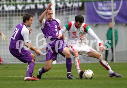 Fussball. Regionalliga. SK Austria Klagenfurt gegen FC Wels.  Alexander Percher, Christian Prawda, (Klagenfurt), Aldin Sarhatlic (Wels). Klagenfurt, 27.3.2011.
Foto: Kuess

---
pressefotos, pressefotografie, kuess, qs, qspictures, sport, bild, bilder, bilddatenbank