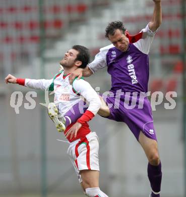 Fussball. Regionalliga. SK Austria Klagenfurt gegen FC Wels. Christian Prawda,  (Klagenfurt), Aldin Sarhatlic (Wels). Klagenfurt, 27.3.2011.
Foto: Kuess

---
pressefotos, pressefotografie, kuess, qs, qspictures, sport, bild, bilder, bilddatenbank