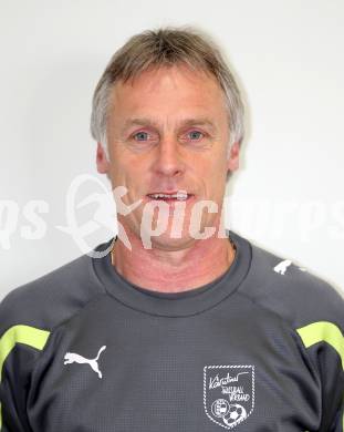 Fussball Akademie Kaernten. Trainer Werner Oberrisser. Klagenfurt, 27.3.2011.
Foto: Kuess
---
pressefotos, pressefotografie, kuess, qs, qspictures, sport, bild, bilder, bilddatenbank