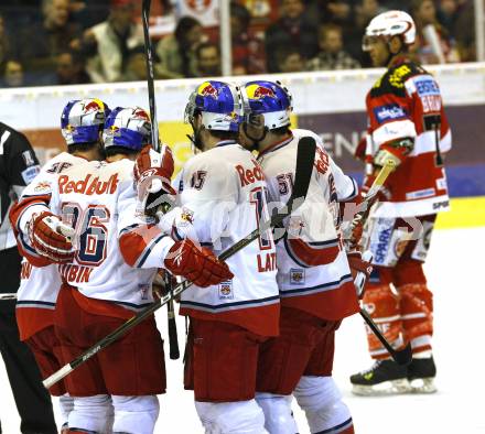 EBEL. Eishockey Bundesliga. KAC gegen Red Bull Salzburg. Torjubel Salzburg. Klagenfurt, am 31.3.2011.
Foto: Kuess 

---
pressefotos, pressefotografie, kuess, qs, qspictures, sport, bild, bilder, bilddatenbank