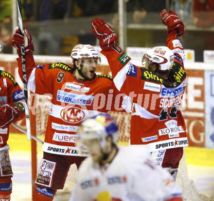 EBEL. Eishockey Bundesliga. KAC gegen Red Bull Salzburg. Torjubel Tyler Scofield, Tyler Spurgeon (KAC). Klagenfurt, am 31.3.2011.
Foto: Kuess 

---
pressefotos, pressefotografie, kuess, qs, qspictures, sport, bild, bilder, bilddatenbank