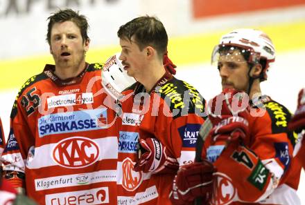 EBEL. Eishockey Bundesliga. KAC gegen Red Bull Salzburg. Kirk Furey, Paul Schellander, Johannes Reichel (KAC). Klagenfurt, am 5.4.2011.
Foto: Kuess 

---
pressefotos, pressefotografie, kuess, qs, qspictures, sport, bild, bilder, bilddatenbank