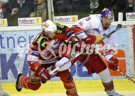 EBEL. Eishockey Bundesliga. KAC gegen Red Bull Salzburg. Sean Brown, (KAC), Thomas Raffl (Salzburg). Klagenfurt, am 5.4.2011.
Foto: Kuess 

---
pressefotos, pressefotografie, kuess, qs, qspictures, sport, bild, bilder, bilddatenbank