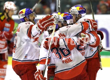 EBEL. Eishockey Bundesliga. KAC gegen Red Bull Salzburg. Torjubel Salzburg. Klagenfurt, am 5.4.2011.
Foto: Kuess 

---
pressefotos, pressefotografie, kuess, qs, qspictures, sport, bild, bilder, bilddatenbank