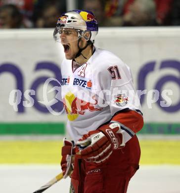 EBEL. Eishockey Bundesliga. KAC gegen Red Bull Salzburg. Torjubel Matthias Trattnig (Salzburg). Klagenfurt, am 5.4.2011.
Foto: Kuess 

---
pressefotos, pressefotografie, kuess, qs, qspictures, sport, bild, bilder, bilddatenbank