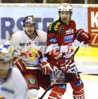 EBEL. Eishockey Bundesliga. KAC gegen Red Bull Salzburg. Kirk Furey, (KAC),  Matthias Trattnig (Salzburg). Klagenfurt, am 5.4.2011.
Foto: Kuess 

---
pressefotos, pressefotografie, kuess, qs, qspictures, sport, bild, bilder, bilddatenbank