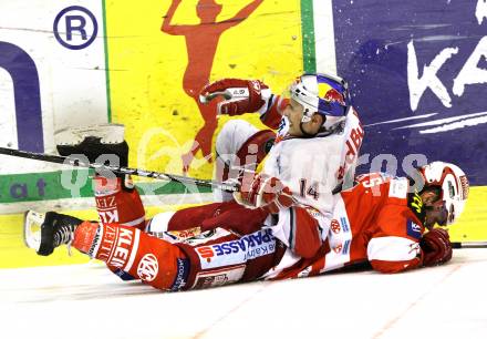 EBEL. Eishockey Bundesliga. KAC gegen Red Bull Salzburg. Stephan Geier, (KAC), Fabio Hofer (Salzburg). Klagenfurt, am 5.4.2011.
Foto: Kuess 

---
pressefotos, pressefotografie, kuess, qs, qspictures, sport, bild, bilder, bilddatenbank