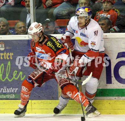 EBEL. Eishockey Bundesliga. KAC gegen Red Bull Salzburg. Tyler Scofield, (KAC), Matthias Trattnig (Salzburg). Klagenfurt, am 5.4.2011.
Foto: Kuess 

---
pressefotos, pressefotografie, kuess, qs, qspictures, sport, bild, bilder, bilddatenbank