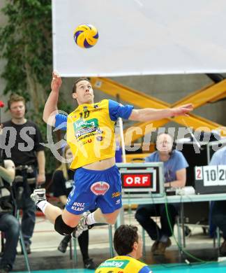 Volleyball. SK Aich/Dob gegen Hypo Tirol. Nejc Pusnik (Aich/Dob). Klagenfurt, 7.4.2011.
Foto: Kuess

---
pressefotos, pressefotografie, kuess, qs, qspictures, sport, bild, bilder, bilddatenbank