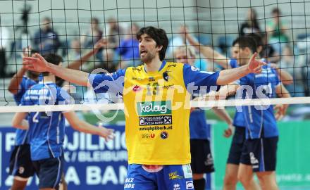 Volleyball. SK Aich/Dob gegen Hypo Tirol. Gerald Reiser (Aich/Dob), Jubel (Hypo Tirol). Klagenfurt, 7.4.2011.
Foto: Kuess

---
pressefotos, pressefotografie, kuess, qs, qspictures, sport, bild, bilder, bilddatenbank