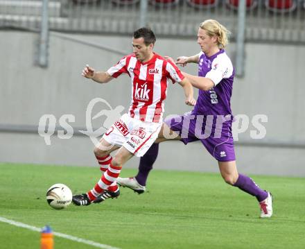 Fussball. Regionalliga. SK Austria Klagenfurt gegen GAK.  Johannes Isopp (Klagenfurt), Rauter Herbert (GAK). Klagenfurt, 8.4.2011.
Foto: Kuess

---
pressefotos, pressefotografie, kuess, qs, qspictures, sport, bild, bilder, bilddatenbank