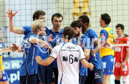 Volleyball. SK Aich/Dob gegen Hypo Tirol. Jubel (Hypo Tirol). Klagenfurt, 7.4.2011.
Foto: Kuess

---
pressefotos, pressefotografie, kuess, qs, qspictures, sport, bild, bilder, bilddatenbank