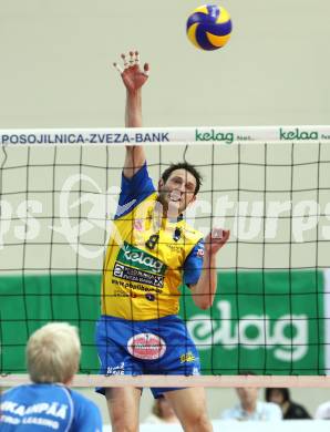 Volleyball. SK Aich/Dob gegen Hypo Tirol. Peter Divis (Aich/Dob). Klagenfurt, 7.4.2011.
Foto: Kuess

---
pressefotos, pressefotografie, kuess, qs, qspictures, sport, bild, bilder, bilddatenbank