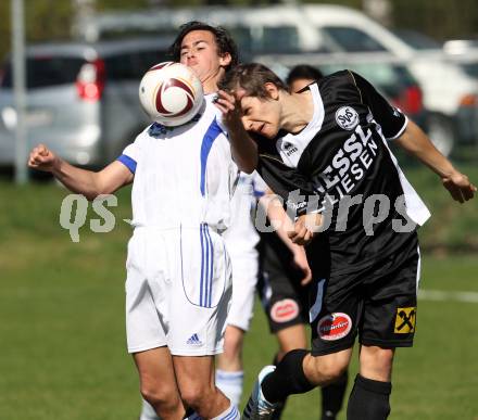 Fussball Kaerntner Liga. Maria Saal gegen Spittal/Drau. Admir Hadzisulejmanovic (Maria Saal), Rafael Graf (Spittal). Maria Saal, am 9.4.2011.
Foto: Kuess
---
pressefotos, pressefotografie, kuess, qs, qspictures, sport, bild, bilder, bilddatenbank