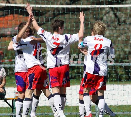 Fussball Regionalliga. SAK gegen DSV Leoben. Torjubel (SAK). Klagenfurt, am 9.4.2011.
Foto: Kuess
---
pressefotos, pressefotografie, kuess, qs, qspictures, sport, bild, bilder, bilddatenbank