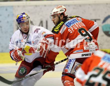 EBEL. Eishockey Bundesliga. KAC gegen Red Bull Salzburg. Tyler Spurgeon, (KAC), Marco Pewal (Salzburg). Klagenfurt, am 10.4.2011.
Foto: Kuess 

---
pressefotos, pressefotografie, kuess, qs, qspictures, sport, bild, bilder, bilddatenbank