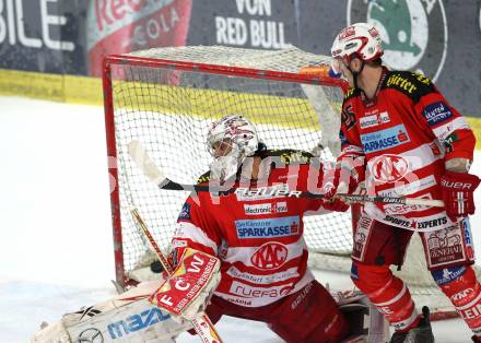 EBEL. Eishockey Bundesliga. Red Bull Salzburg gegen KAC. Andy Chiodo, Kirk Furey (KAC). Salzburg, am 12.4.2011.
Foto: Kuess 

---
pressefotos, pressefotografie, kuess, qs, qspictures, sport, bild, bilder, bilddatenbank