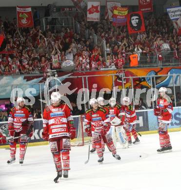 EBEL. Eishockey Bundesliga. Red Bull Salzburg gegen KAC.enttaeuschte KAC Spieler. Salzburg, am 12.4.2011.
Foto: Kuess 

---
pressefotos, pressefotografie, kuess, qs, qspictures, sport, bild, bilder, bilddatenbank