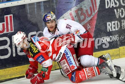 EBEL. Eishockey Bundesliga. Red Bull Salzburg gegen KAC. Matthias Trattnig (Salzburg), Johannes Reichel,  (KAC). Salzburg, am 12.4.2011.
Foto: Kuess 

---
pressefotos, pressefotografie, kuess, qs, qspictures, sport, bild, bilder, bilddatenbank