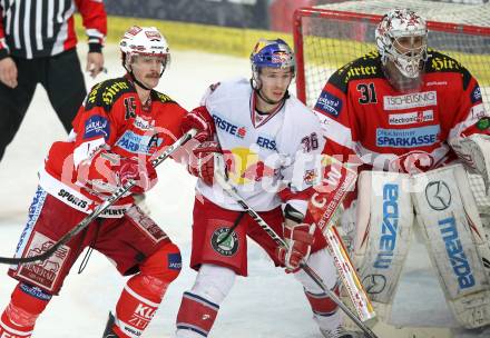 EBEL. Eishockey Bundesliga. Red Bull Salzburg gegen KAC.  Marco Pewal (Salzburg), Paul Schellander, Andy Chiodo, (KAC). Salzburg, am 12.4.2011.
Foto: Kuess 

---
pressefotos, pressefotografie, kuess, qs, qspictures, sport, bild, bilder, bilddatenbank